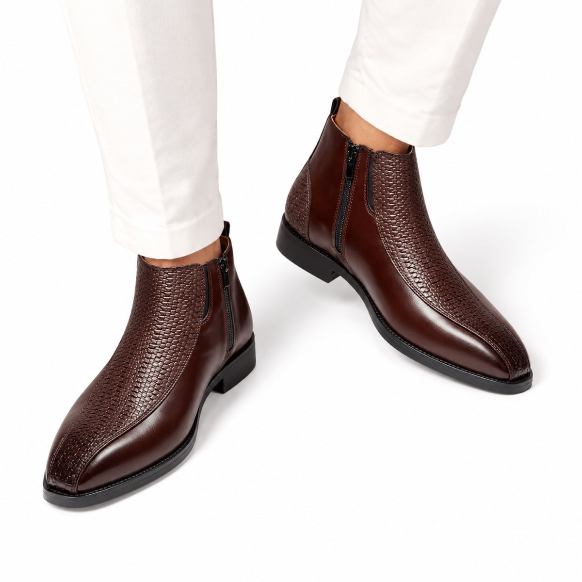 03_batch248_brown_model_2-0_detail.jpg