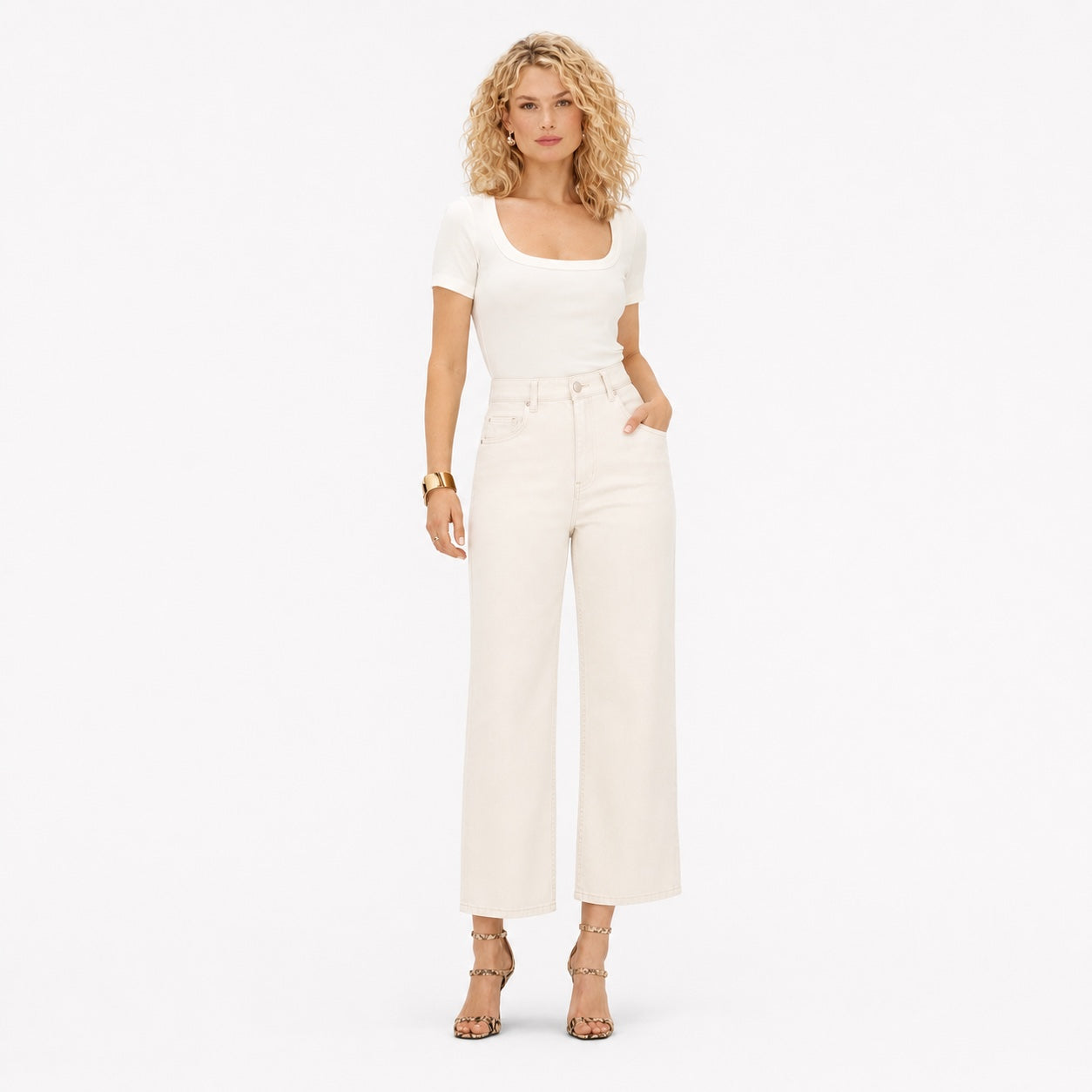 Women's Classic Denim Jeans High-Rise Straight-Leg Relaxed Fit - Apricot front