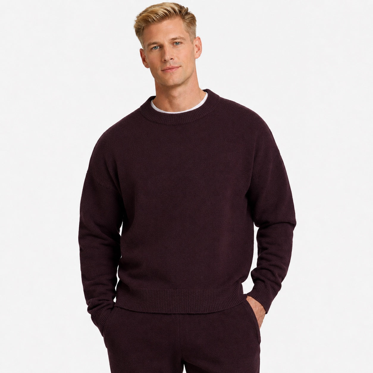 Men's Fine-Knit Crew-Neck Jumper Long Sleeve Regular Fit - Black Red front