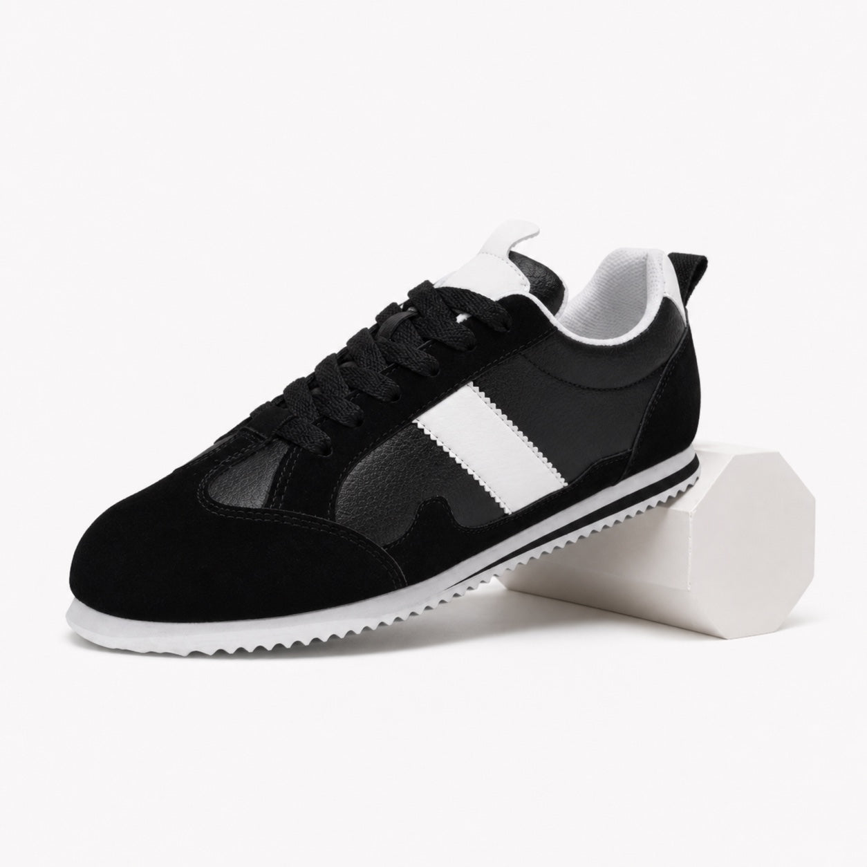 Black men's retro panel trainers product view