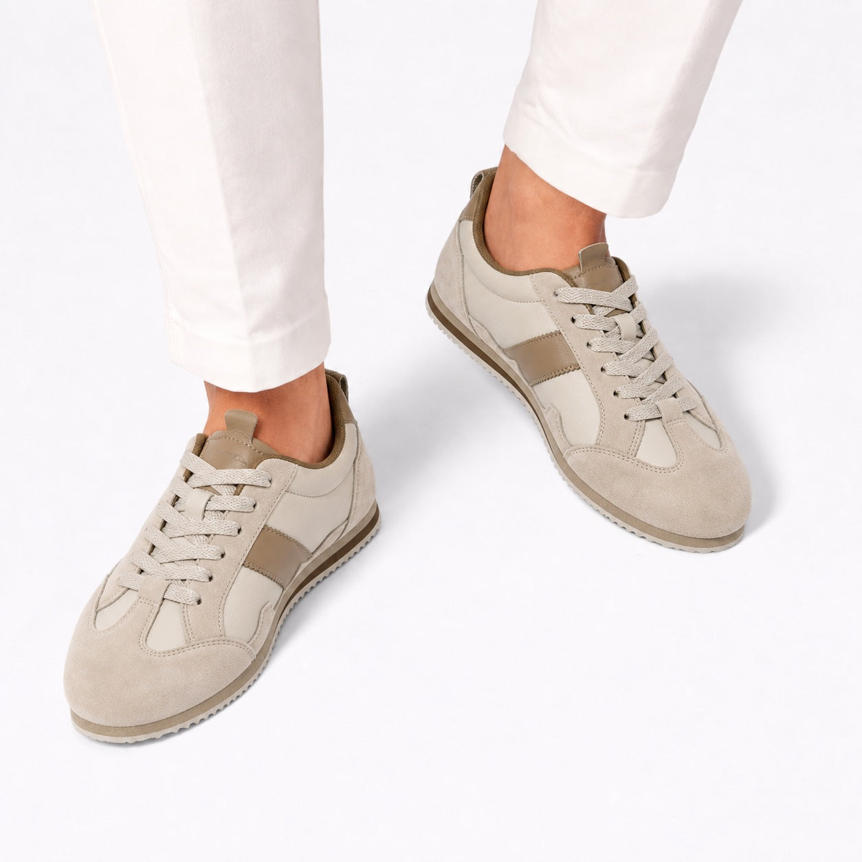 Light Brown men's retro panel trainers detail view