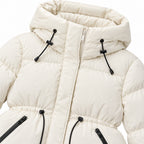 batch234_beige_model_3-2_detail.jpg
