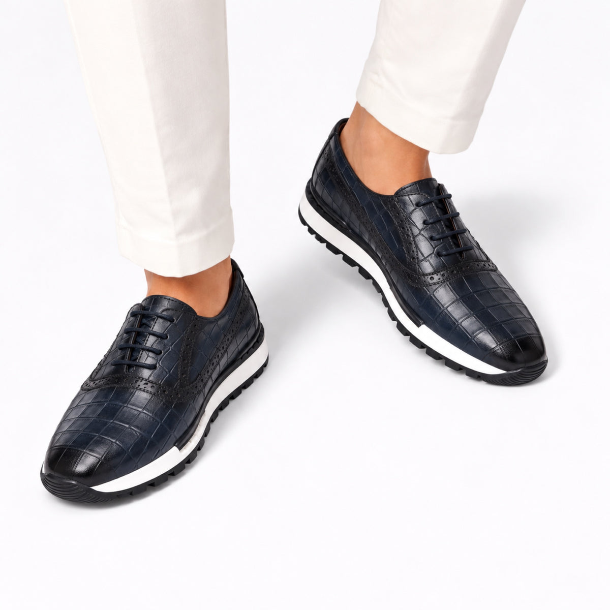 Men's brogue trainers - Blue on-feet detail