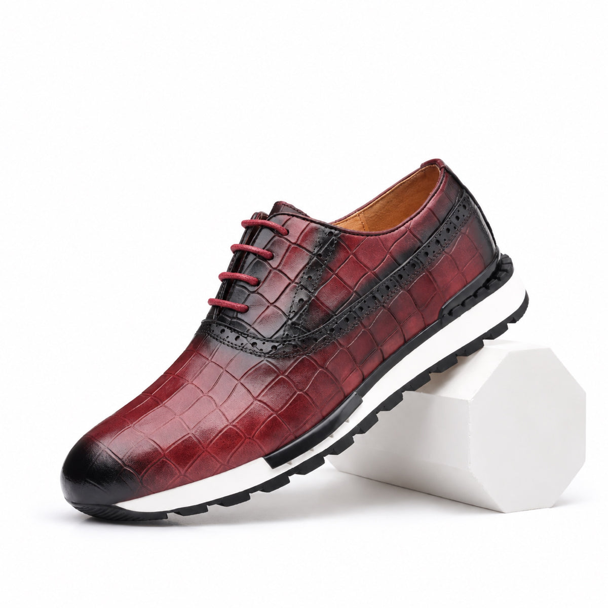 Men's brogue trainers - Burgundy product view
