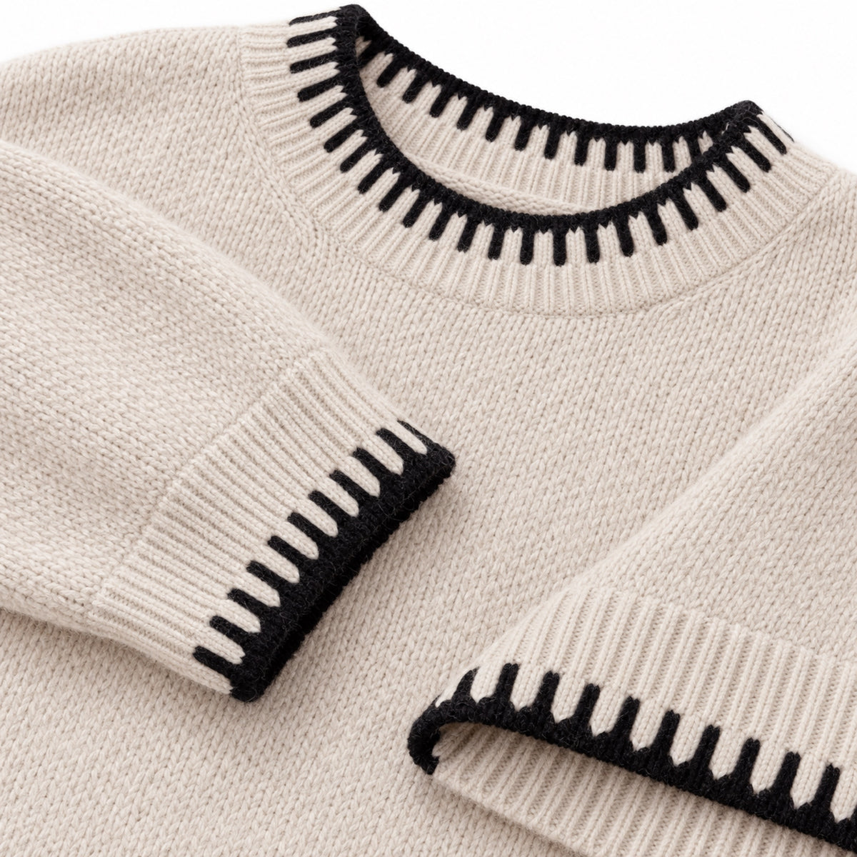 Women's contrast blanket stitch knitted set in Beige - stitch detail